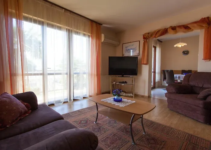 Nedeljka Apartament Malinska