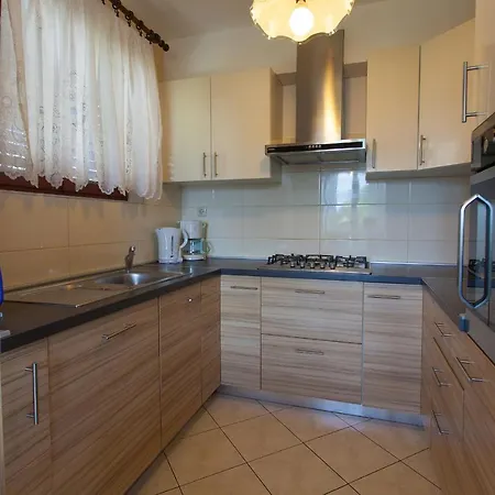 Nedeljka * 马林斯卡