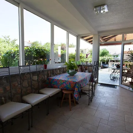 Nedeljka * 马林斯卡