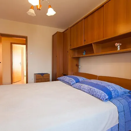 Apartment Nedeljka Malinska